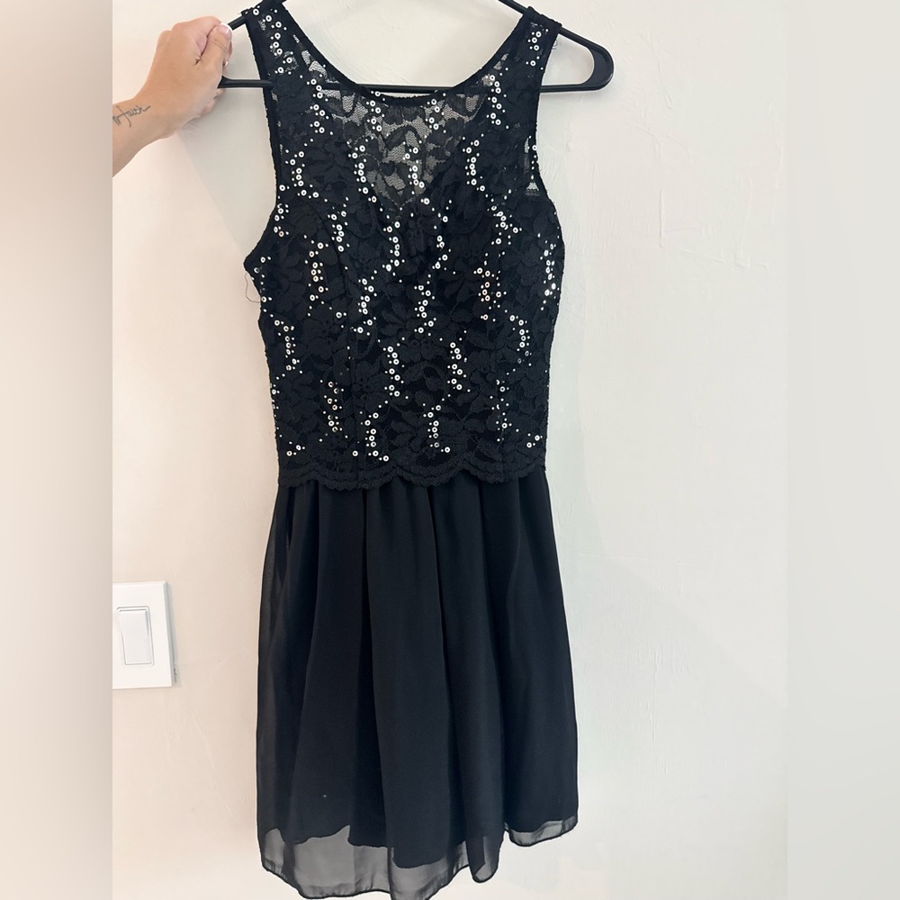 Speechless Black cocktail Dress sequins